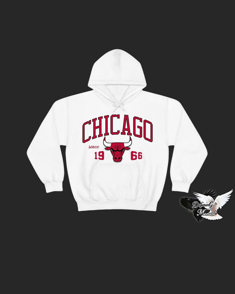 Chicago Hoodie, Vintage Chicago Bulls Sweatshirt Sweater Crewneck, Basketball Team