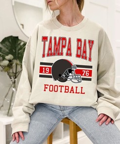 Tampa Bay Football Sweatshirt, Vintage Retro Tampa Bay Football Shirt for NFL Fans