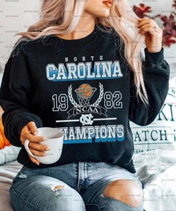 University Vintage Carolina Sweatshirt, Carolina Fan Crewneck Sweatshirt, Carolina Gift , College Student Unisex Tee