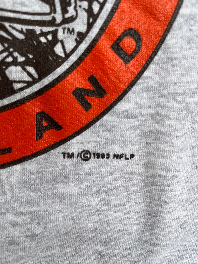 Vintage 1993 Cleveland Browns Unisex Sweatshirt Hoodie Shirt - Image 3
