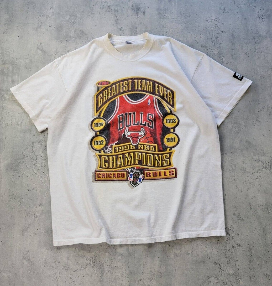 Vintage 1996 Chicago Bulls NBA Champions Starter T-Shirt Sweatshirt Hoodie Gifts for Fans