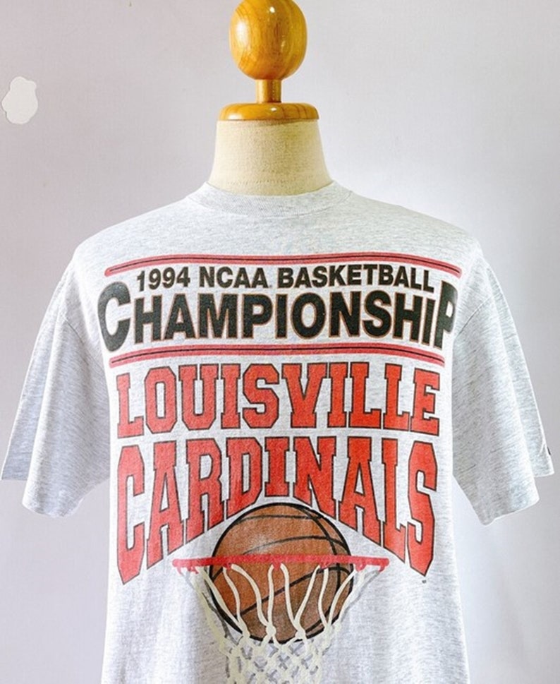 Vintage 90S Louisville Cardinals Ncaa Basketball T-Shirt, Vintage 90S Sweatshirt, Gift For Her, Gift For Him - Image 2
