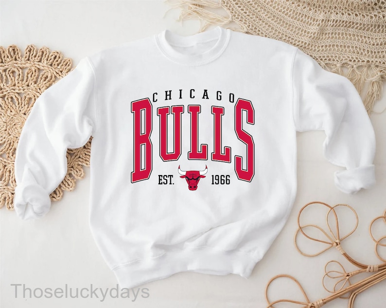 Vintage Chicago Bulls Sweatshirt, Chicago Basketball Hoodie, Chicago Bulls Shirt, Bulls Basketball Unisex Tee - Image 2