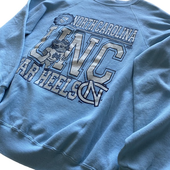 Vintage College (Unc) University Of North Carolina Sweatshirt Gifts For Ncaa Fans - Image 2