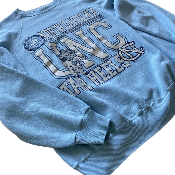 Vintage College (Unc) University Of North Carolina Sweatshirt Gifts For Ncaa Fans - Image 3