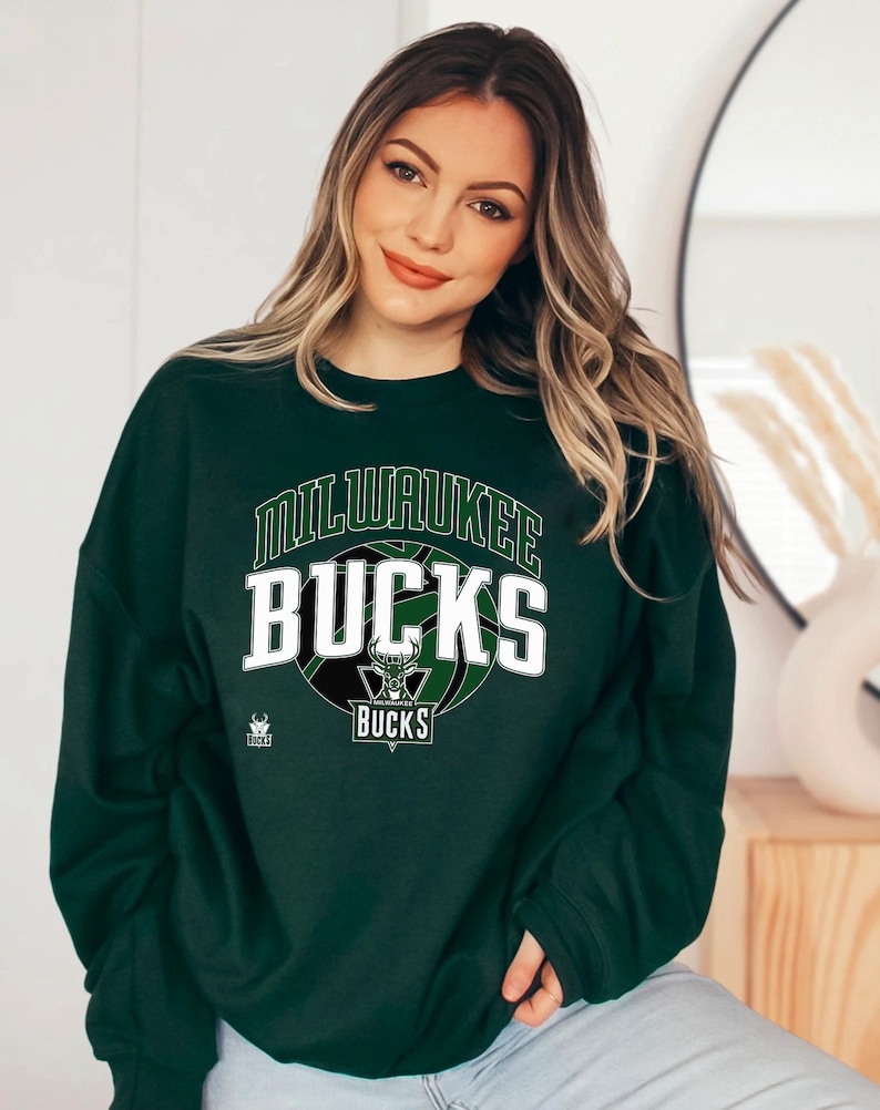 Vintage NBA Milwaukee Bucks Logo Sweatshirt, NBA Basketball Shirt, 2022–23 Basketball Unisex T-shirt Sweater Hoodie Gifts for NBA Fans - Image 2