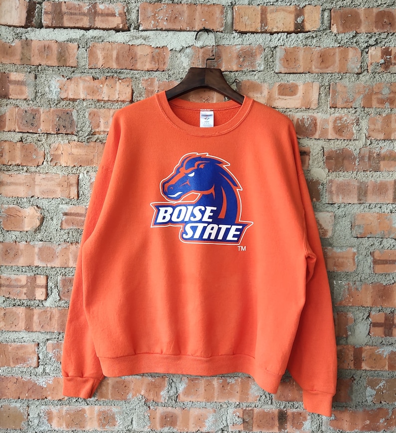 Vintage Ncaa Boise State Broncos University Football Unisex Sweatshirt Hoodie Shirt