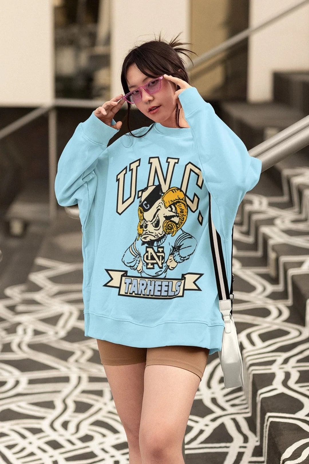 Vintage UNC Tar Heels Mascot Hoodie Shirt Gifts for NCAA Fans