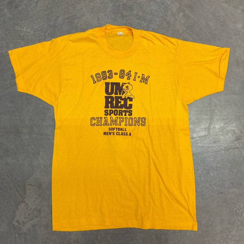 Vintage University Of Minnesota Gophers Shirt, Minnesota Golden Gophers Football Fan Shirt - Image 2
