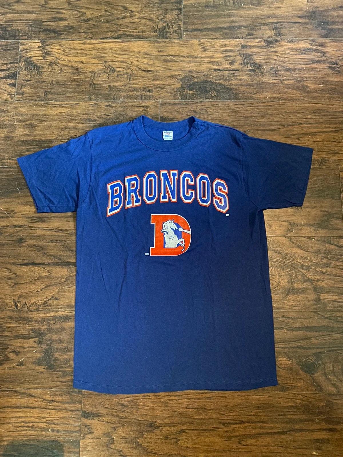 1980s Denver Broncos Vintage Style Single Stitch Sweatshirt T-shirt, NFL Football Teams Gifts For Fans