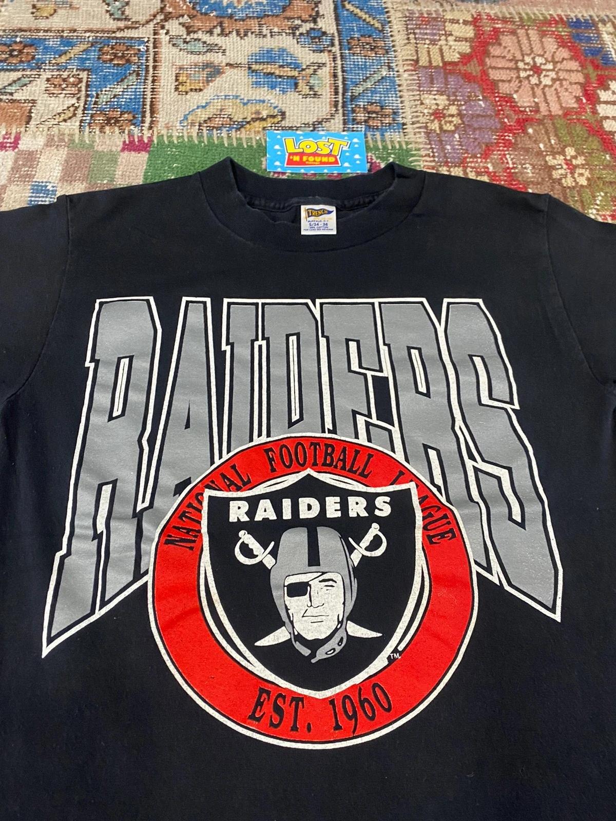 ‘80s Vintage Style NFL Los Angeles Raiders Football Logo Sweatshirt T-shirt, NFL Football Teams Gifts For Fans - Image 2