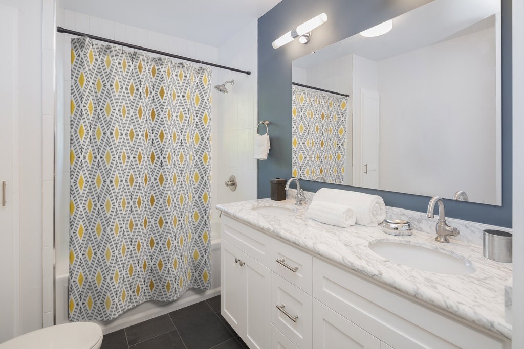 Art Deco Diamond Shower Curtain, Gold and White Bathtub Decor, Unique Housewarming Gift - Image 2