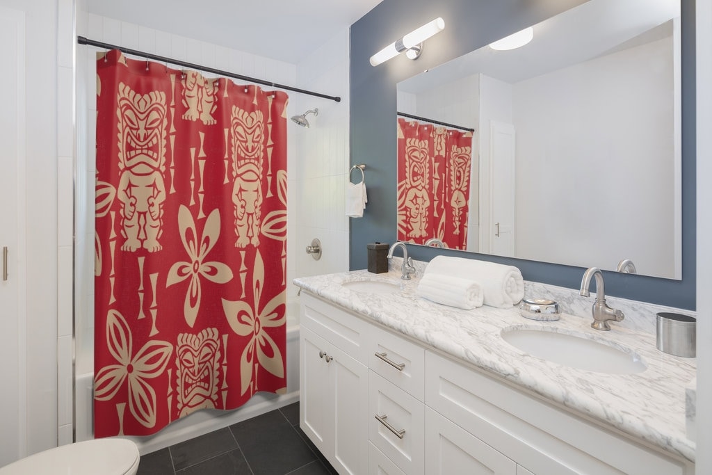 Bring the island vibe to your home with this Tiki Curtain, perfect for a Polynesian themed room - Image 2