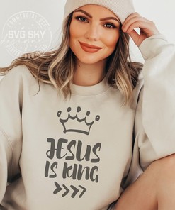 Christian Art T-Shirt with Jesus As King Design