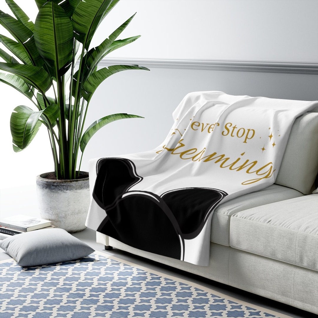 Cozy Disney Sherpa Fleece Blanket - Personalized Mickey Mouse Couch Throw for Home Decor