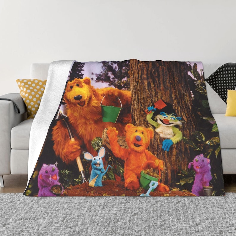 Disney Bear in the Big Blue House Soft Blanket with Custom Name - Ideal for Kids - Image 3