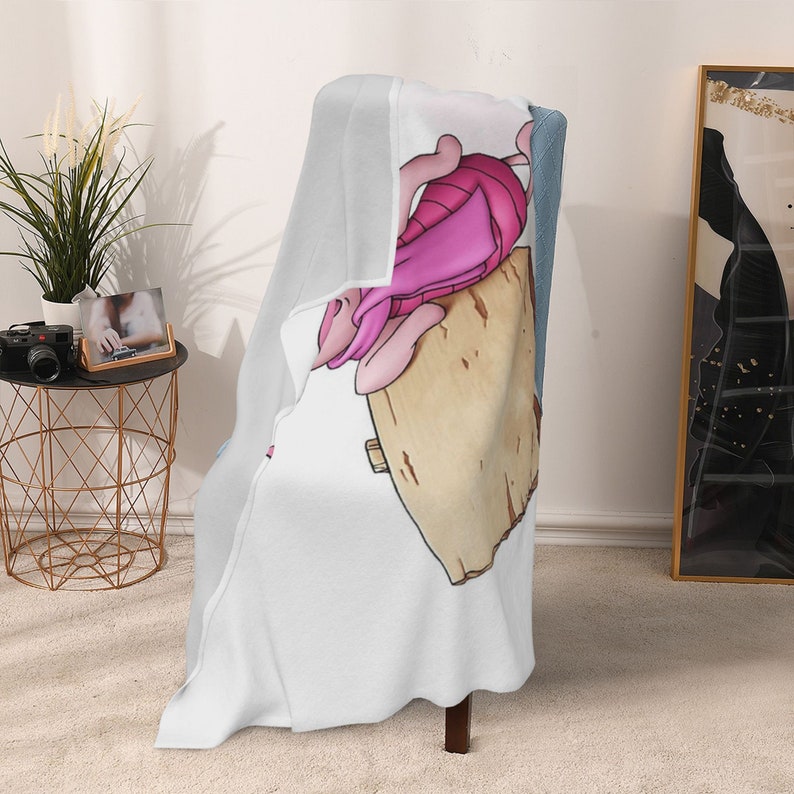 Disney Piglet Blanket - Soft Fleece Throw for Any Room in Your Home - Image 3