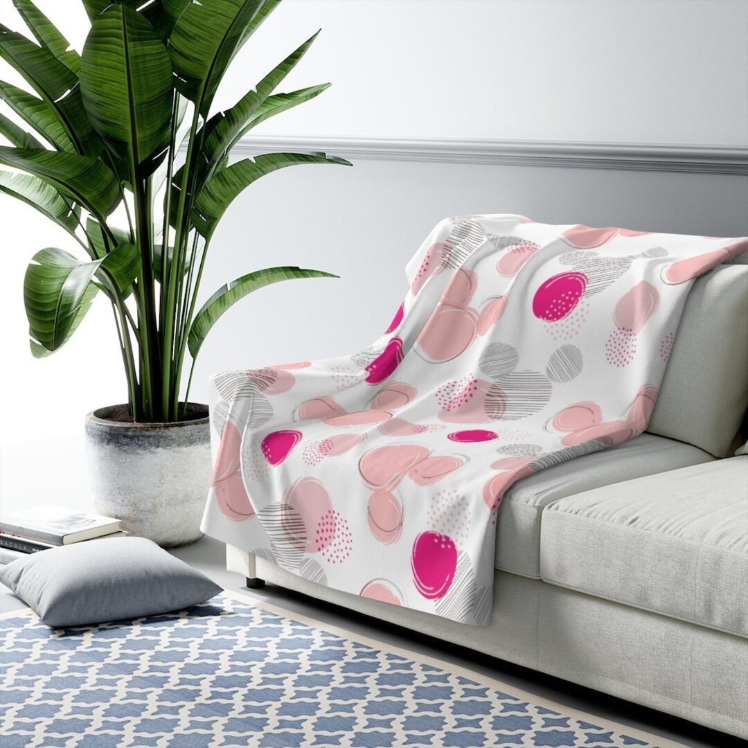 Disney Polka Dots Blanket: Perfect for Couches, Sofas, or as Bedroom Decor