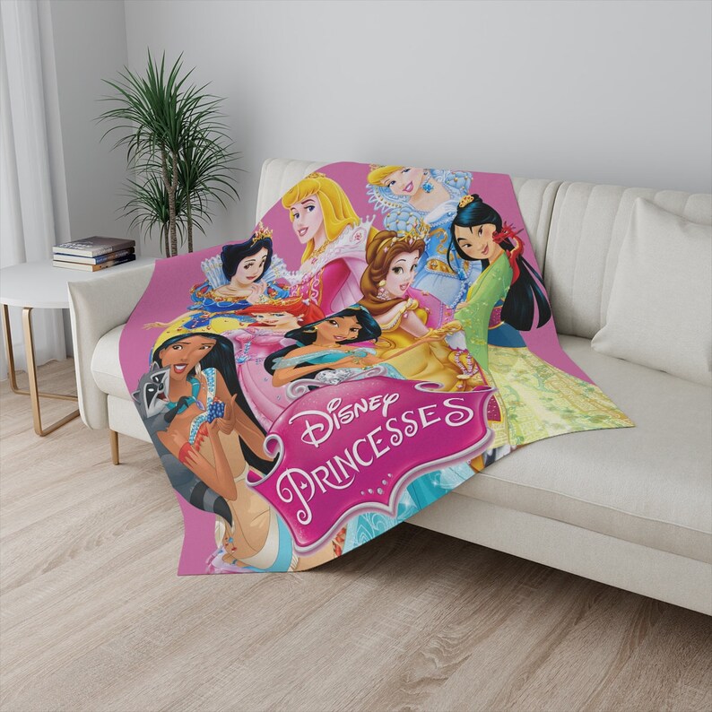 Disney Princess Blanket: Perfect for Fans of All Ages - Image 2