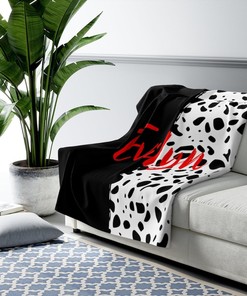 Disney Villain Cruella Fleece Blanket - Perfect for Disney Home Decor and 101 Dalmatian Fans