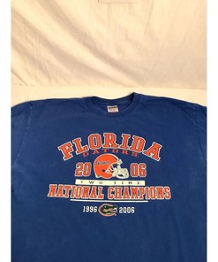 Florida Gators National Champions Graphic 2006 T-Shirt Sweatshirt Hoodie American Football Gifts Lover