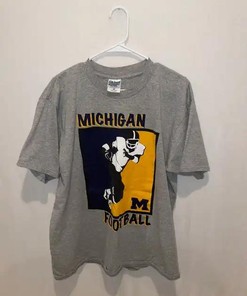 Get Vintage Style Michigan Football Ncaa Gear - T-Shirt, Sweatshirt, Hoodie