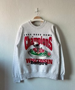Get a Vintage 1994 University of Wisconsin Badgers Rose Bowl Tournament Crewneck Sweatshirt - Ideal NCAA Gift