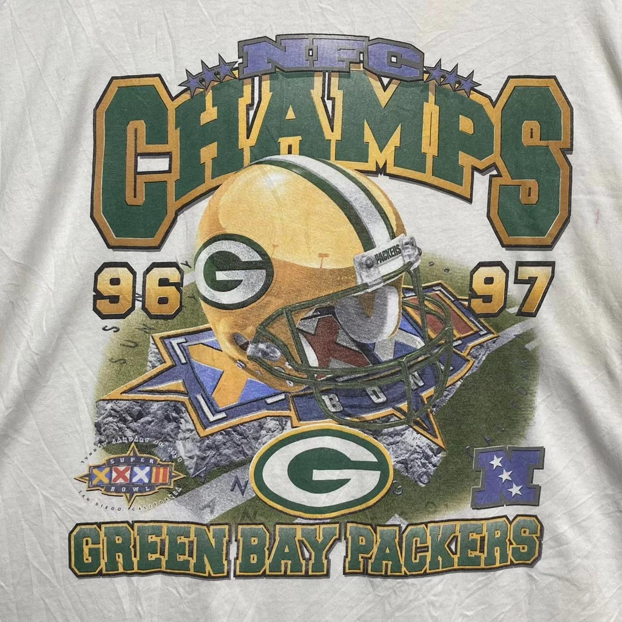 Green Bay Packers NFC Champions 1997 Vintage Style Football Sweatshirt T-shirt Ideal Gift for NFL Fans - Image 2