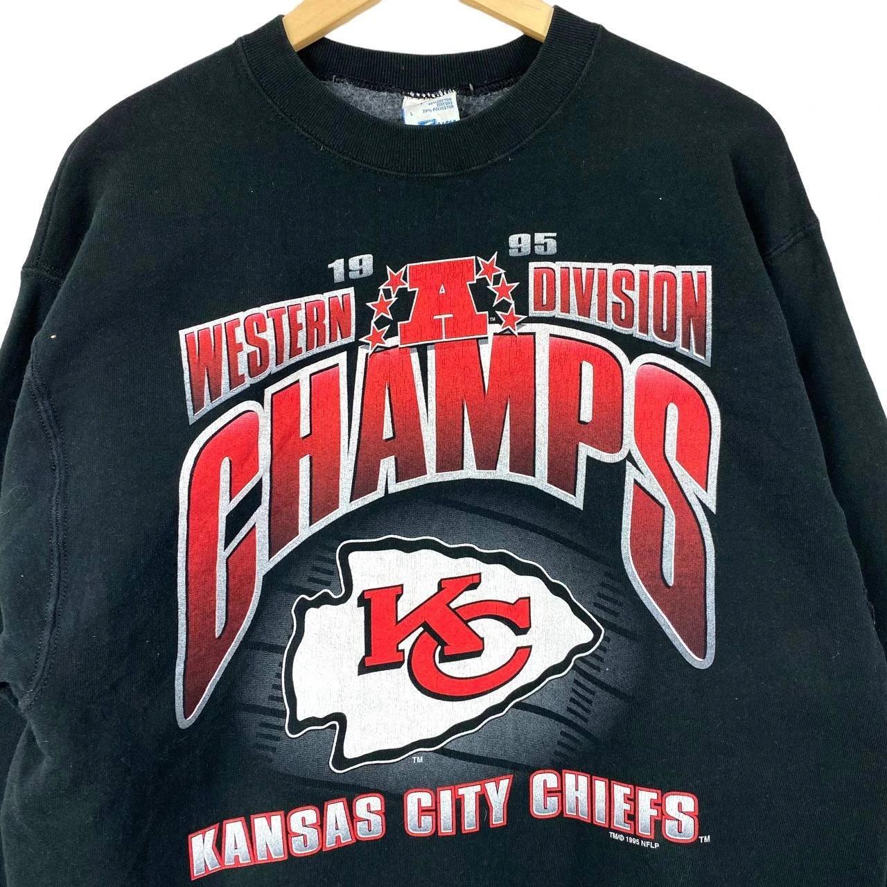 Kansas City Chiefs NFL Sweatshirt T-shirt Ideal Gift for NFL Fans - Image 2