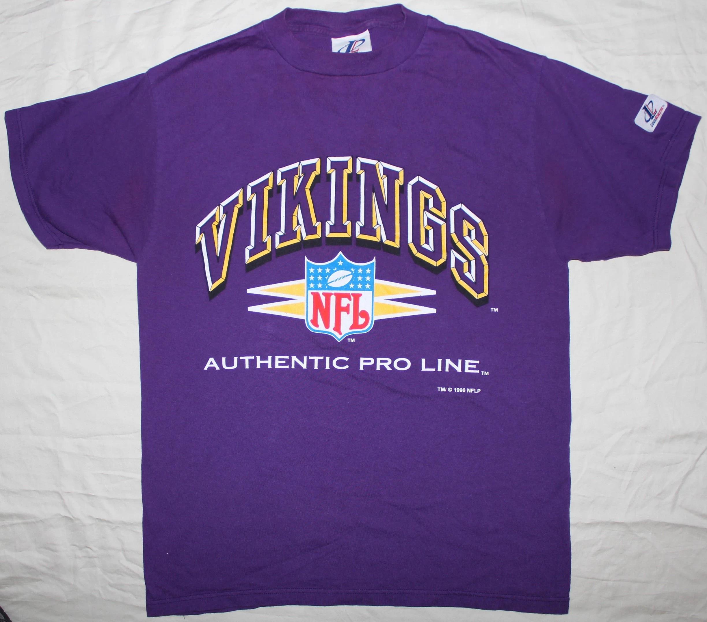 Minnesota Vikings 1996 Deadstock Unworn Football 1990s Sweatshirt T-shirt Ideal Gift for NFL Fans