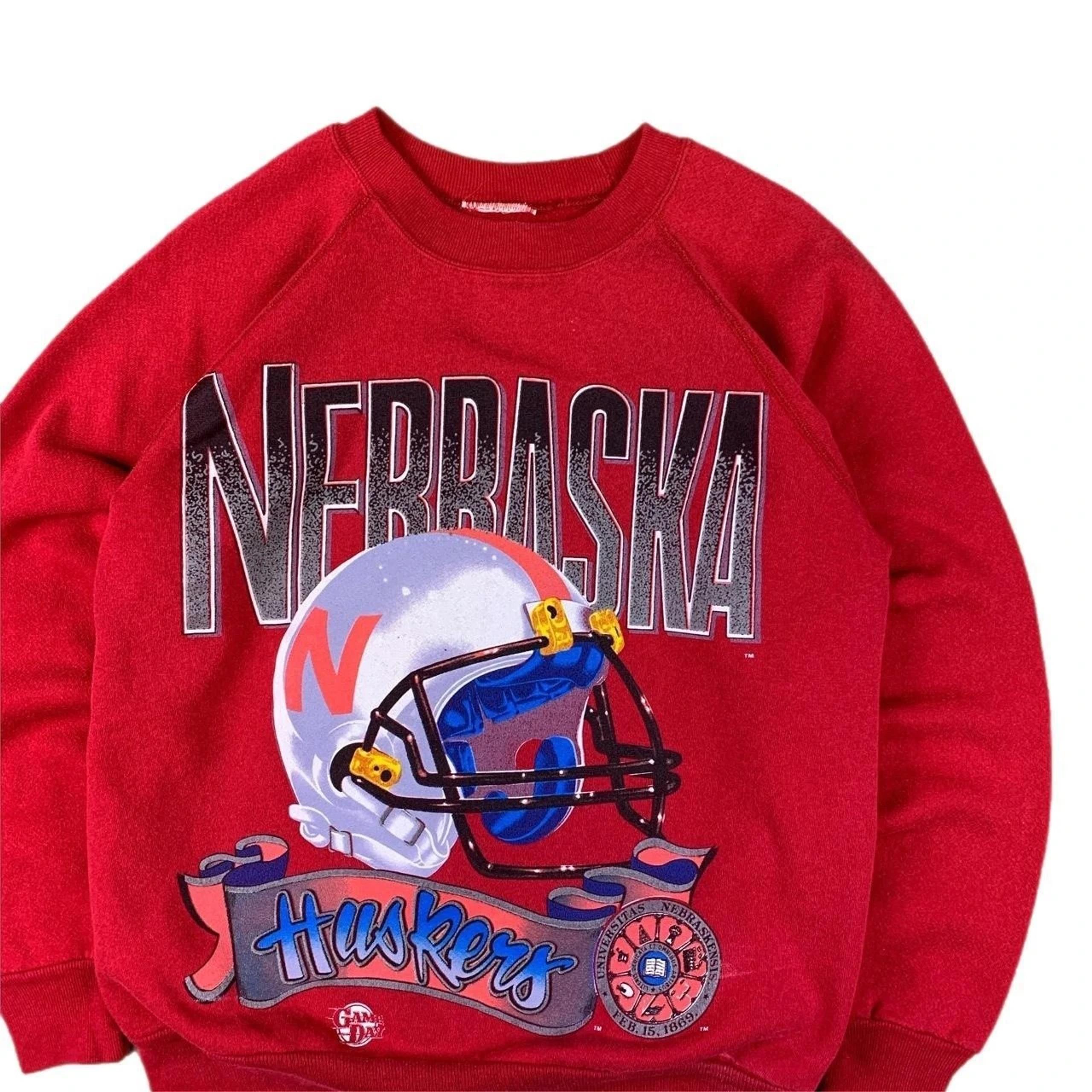 Nebraska Huskers Helmet Crewneck Sweatshirt Vintage Style Full-Size Gift For Ncaa Enthusiasts - Image 2
