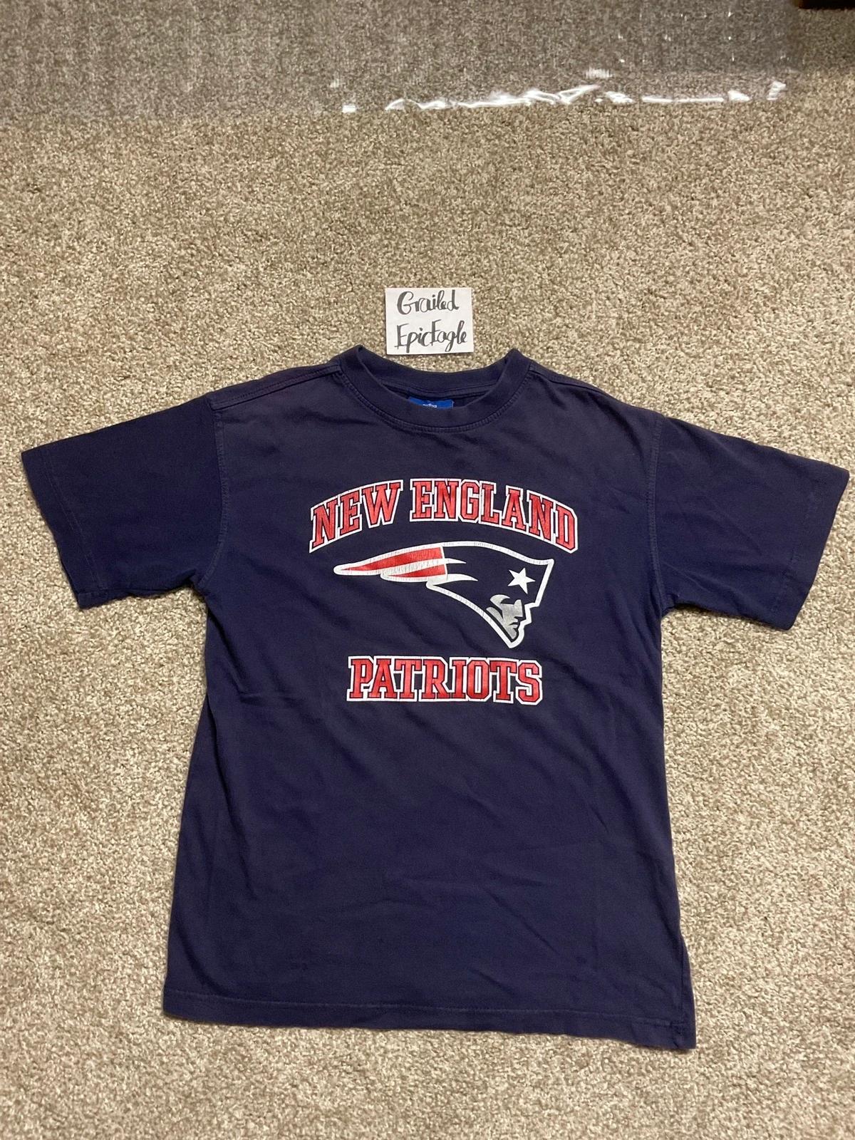 New England Patriots NFL Vintage Sweatshirt T-shirt Ideal Gift for NFL Fans