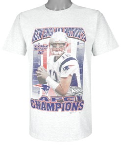 Nfl New England Patriots Tom Brady No. 12 T-Shirt 2002 Vintage Tshirt Unisex Sport Sweatshirt Hoodie Gift