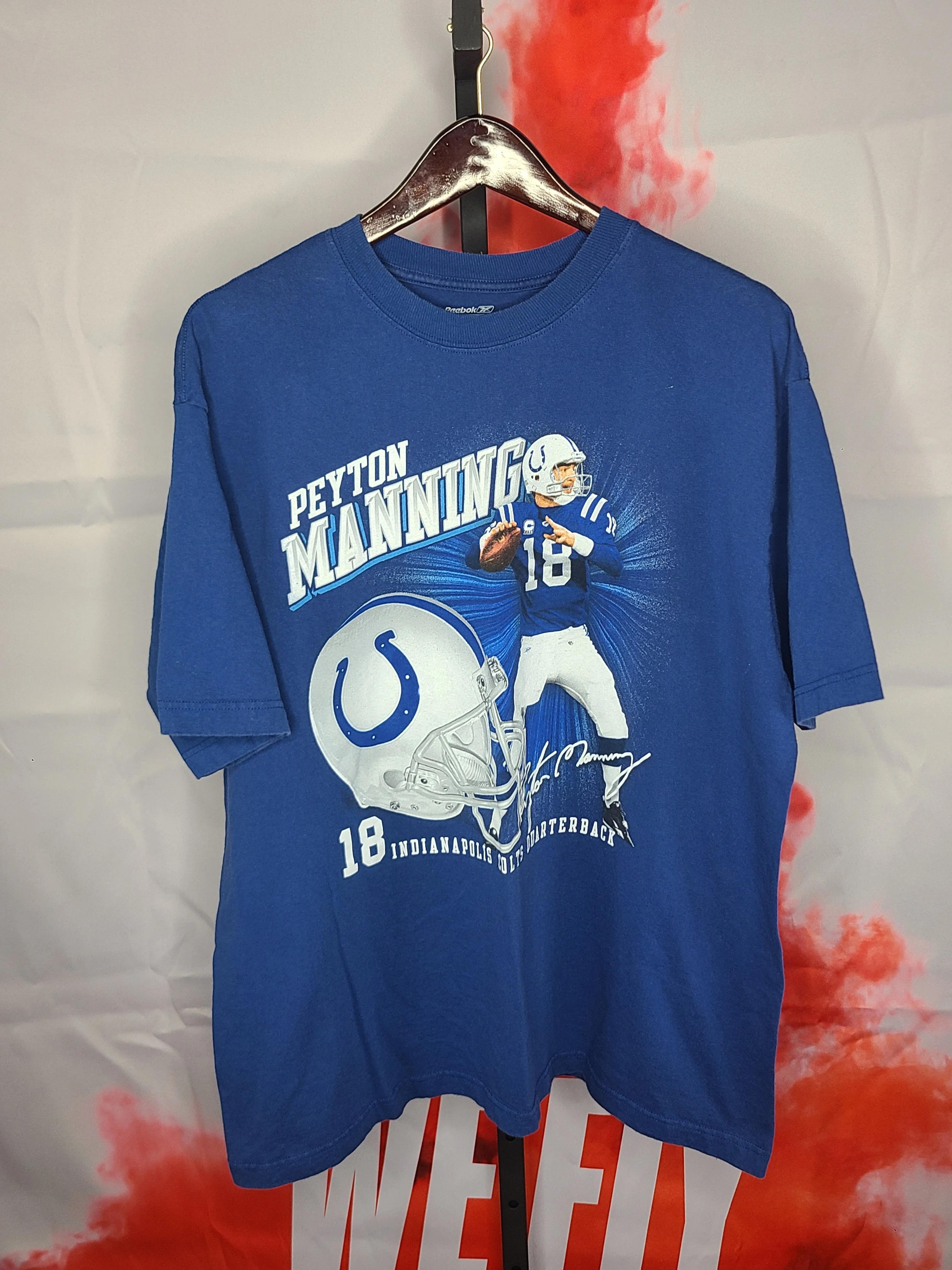 Peyton Manning Indianapolis Colts Vintage Sweatshirt T-shirt Perfect Gift for NFL Fans