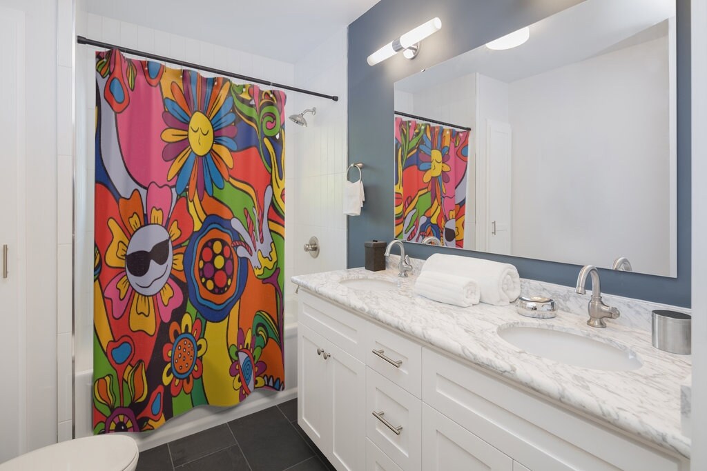 Psychedelic Hippie Shower Curtain, Retro Bathroom Decor, Groovy Tub Accessory - Image 4