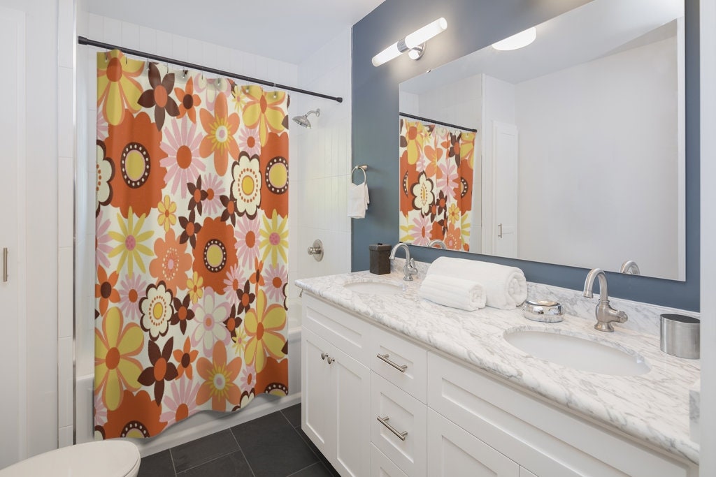 Retro 70's Flowers Inspired Shower Curtain, Flower-Patterned Bathroom Accessory with Vintage Charm - Image 3