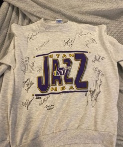 Signed Utah Jazz Crewneck T-Shirt, Sweatshirt, And Pullover Hoodie Reprinted