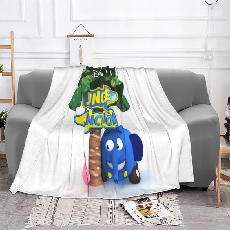 Sofa Full Size Disney Blanket - Personalized Name and Design - Soft and Comfortable for Movie Nights - Image 3