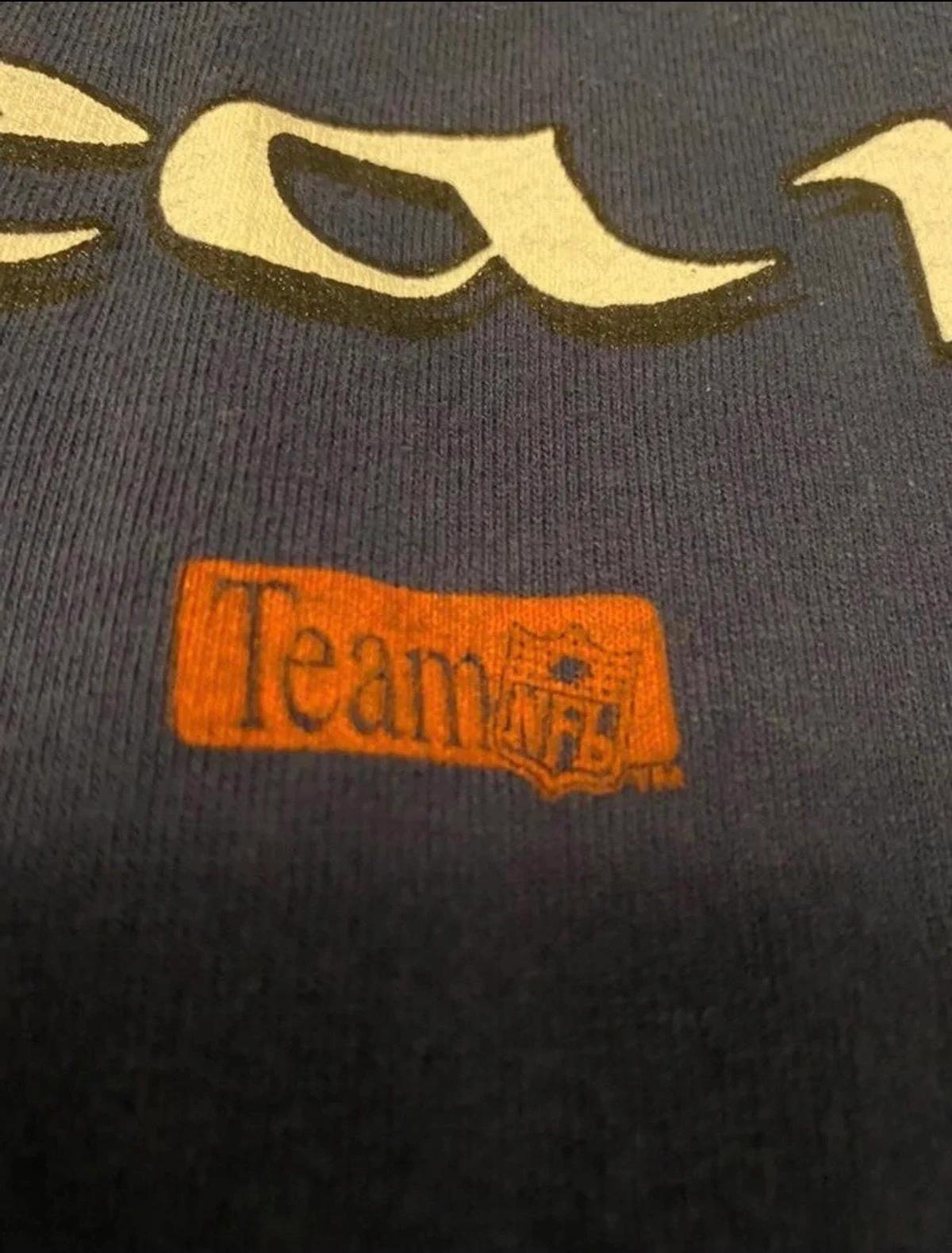 Starter Chicago Bears Single Stitch Sweatshirt T-shirt Ideal Gift for NFL Fans - Image 2