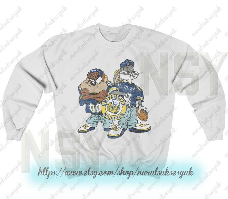 Stay Warm And Stylish With A Vintage College Sweatshirt College, Vintage, Sweatshirt - Image 3