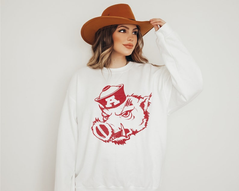Unisex Arkansas Razorbacks Graphic Sweatshirt Retro Arkansas Logo Arkansas Sweater - Image 3