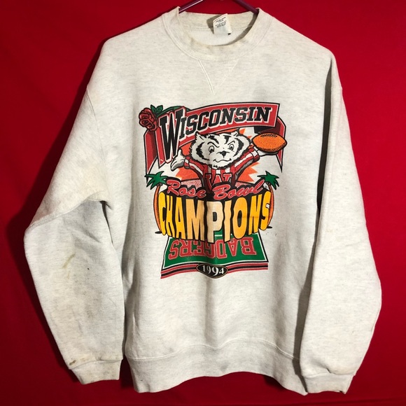 University of Wisconsin Badgers Sweatshirt - Champion - Vintage Design