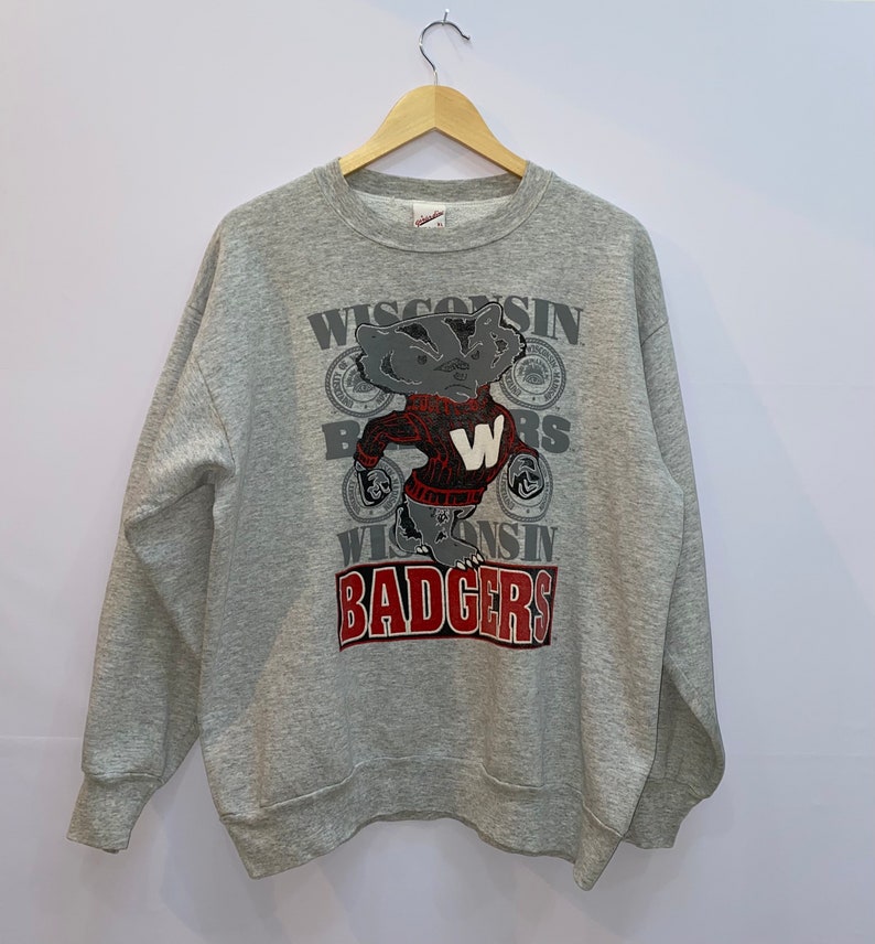 University of Wisconsin Badgers Sweatshirt - Vintage Style - Football Fan Gear - Image 2