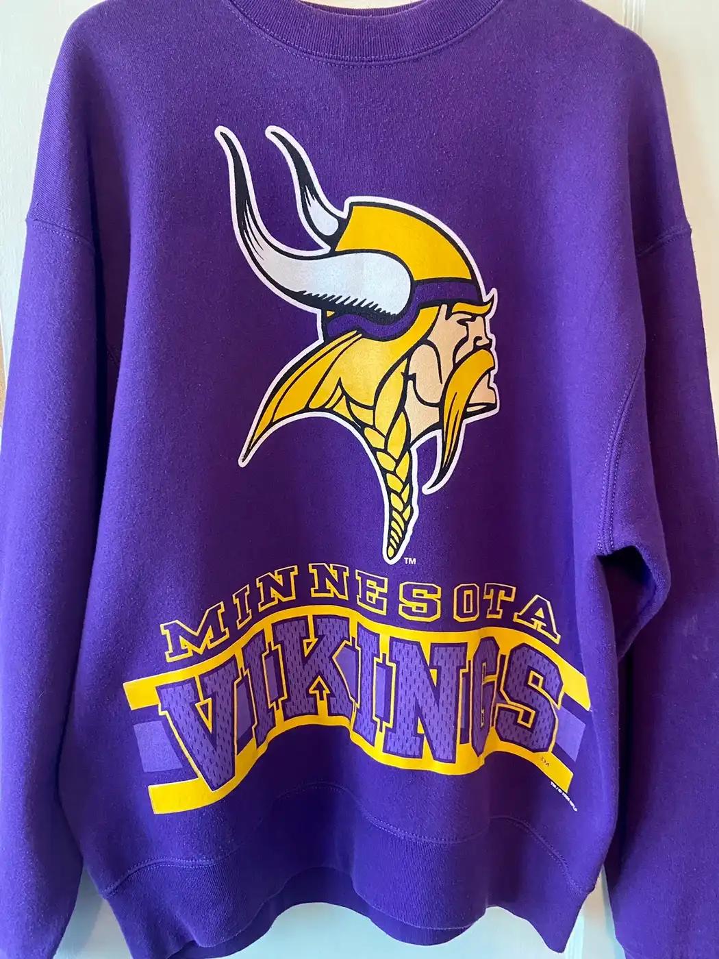 Vintage 1995 Minnesota Vikings T-Shirt, Hoodie, And Sweatshirt Gift For Fans