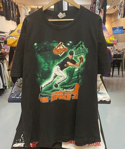 Vintage 2001 Baltimore Orioles Cal Ripken Jr. T-Shirt For Mlb Fans