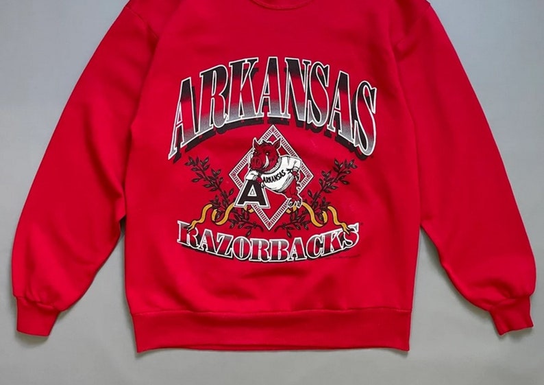 Vintage 90S University Of Arkansas Razorbacks Sweatshirt, Shirt, Hoodie Gift For Her And Him - Image 2
