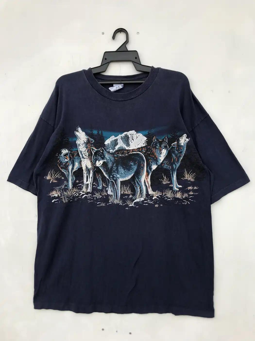 Vintage Group Of Wolf T-Shirt Sweatshirt Pullover Hoodie Reprinted