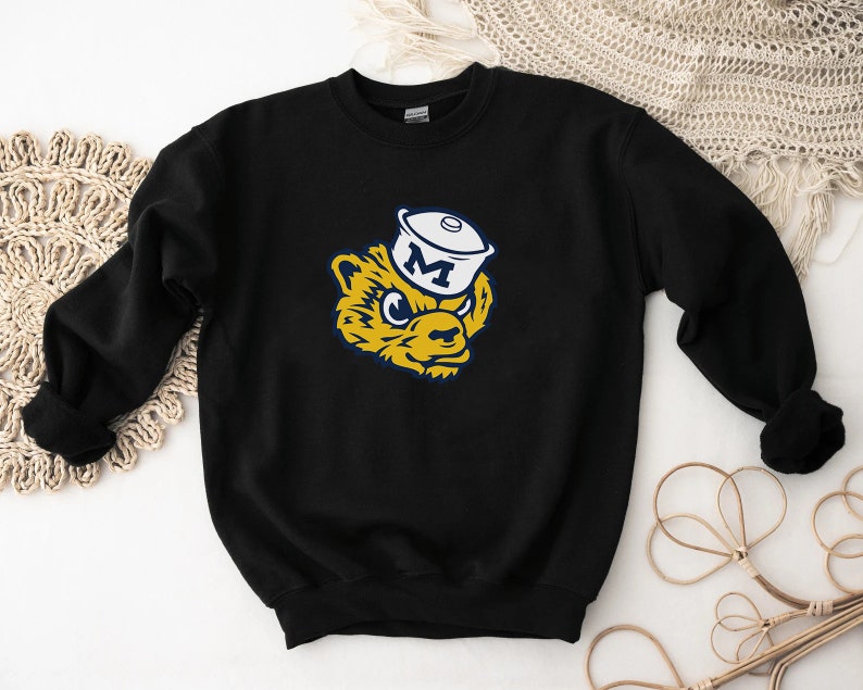Vintage Michigan Sweatshirt For Ultimate Michigan Wolverines Fan - Perfect Michigan Gift - Image 2