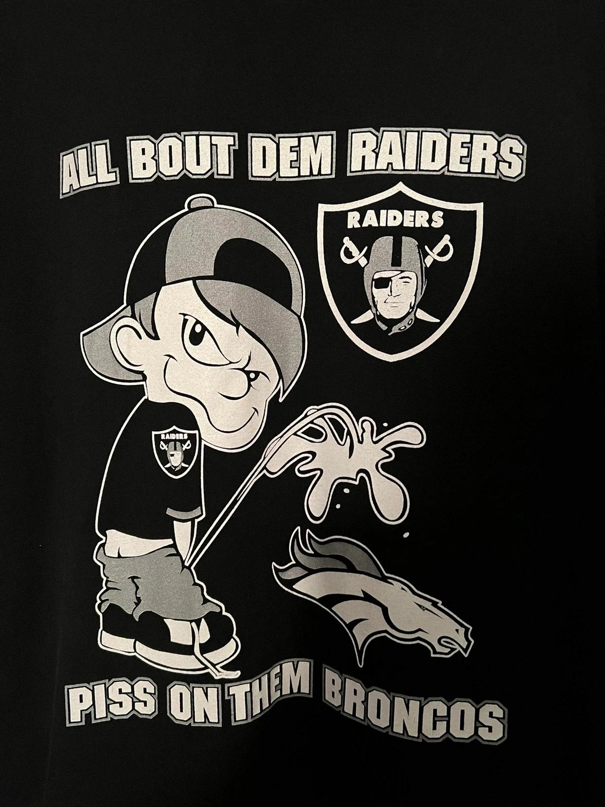 Vintage Style 00s NFL Oakland Raiders Sweatshirt T-shirt Ideal Gift for NFL Fans - Image 2