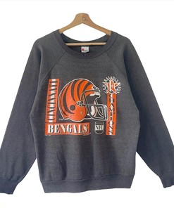 Vintage Style 1993 NFL Cincinnati Bengals Big Logo Sweatshirt T-shirt Ideal Gift for NFL Fans